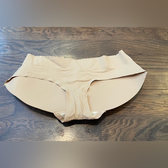 Beige Butt Butt Enhancing Pad Scallion Panties NWOT New Without Tags Size XL - Picture 6 of 6